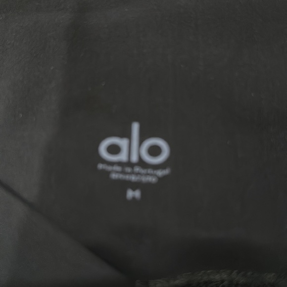 ALO High-Waist Ripped Warrior Legging, black. Seldom worn. - Picture 2 of 3